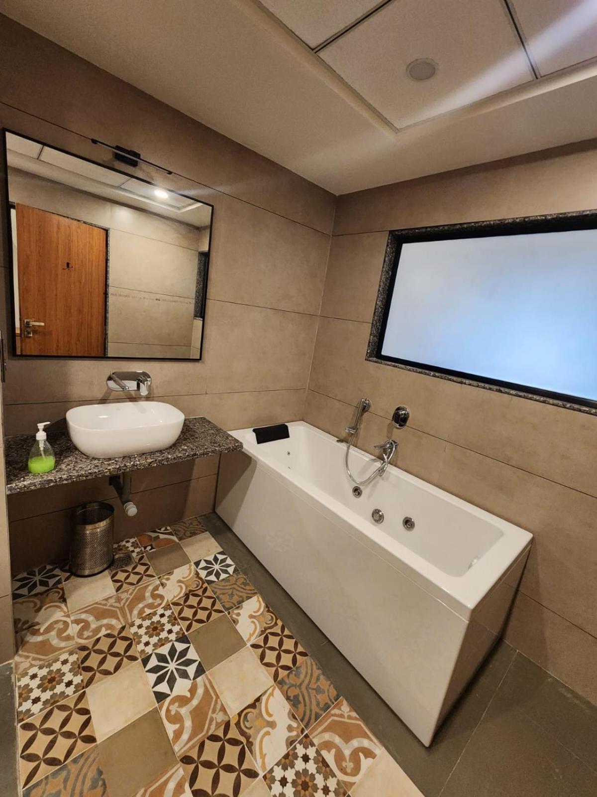 E&G Green Courts Resort At Koroli Hill Station Nashik Exterior foto