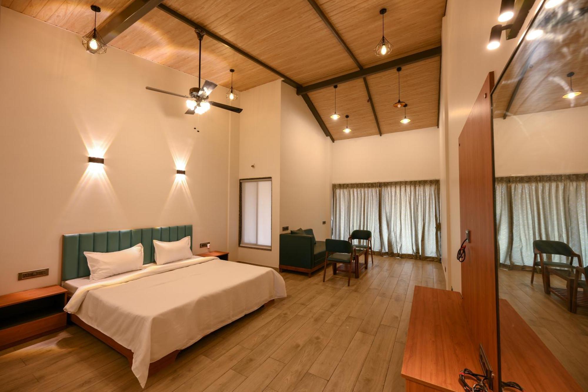 E&G Green Courts Resort At Koroli Hill Station Nashik Exterior foto